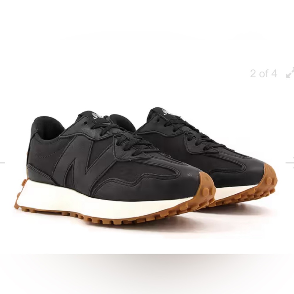 New Balance 327 - matte black/black/gum
